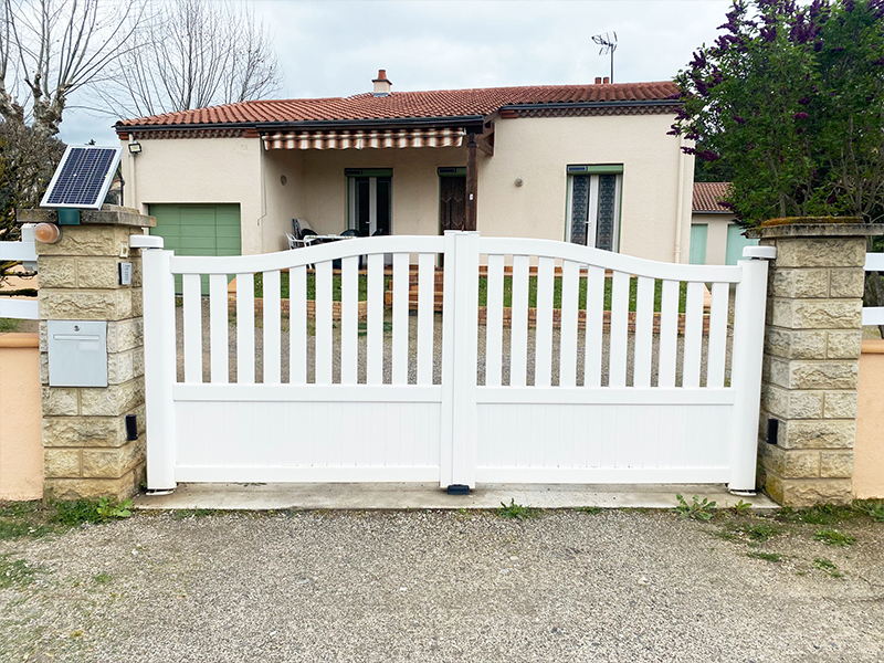 portail-battant-aluminium-gwen-1