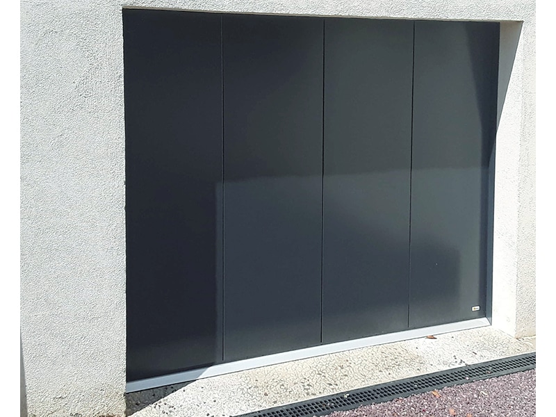 porte-garage-panneaux-lisses-laterale-ral-7016-gris-anthracite-1